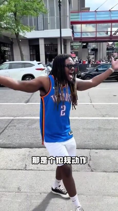 有點(diǎn)抽象<div   id=