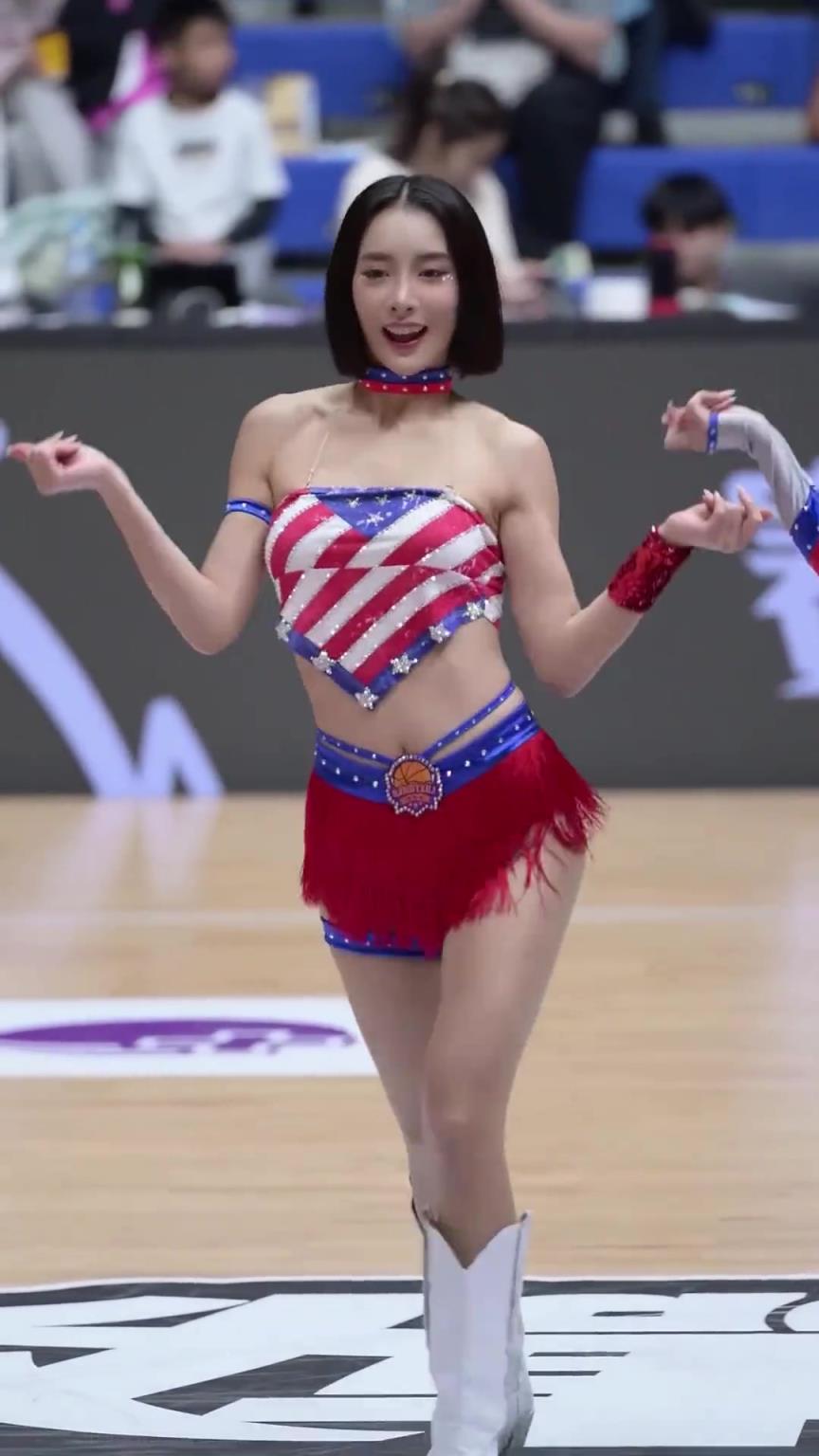 太離譜了 ！幾乎是完美女人<div   id=